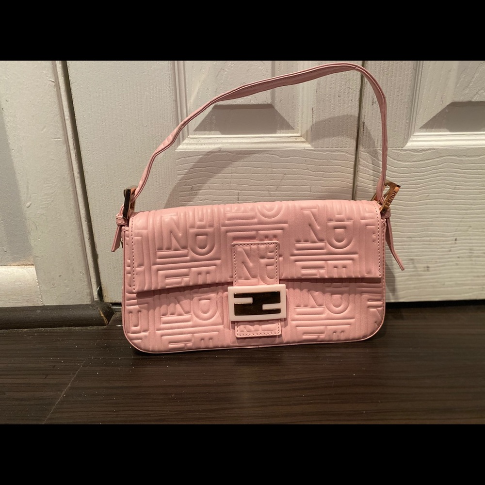 FENDI baguette